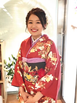 マミーコー 本店(Mammy Co.) 波ウェーブアップスタイル