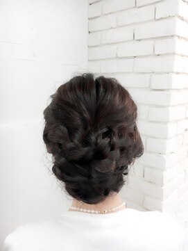 ヴォイス(voice) 編み込みアップ