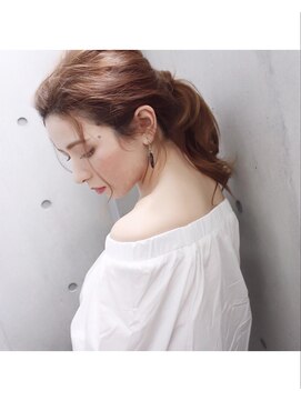 バルバオ サロンドベレーザ 大須(BALBAO salon de belleza) 『抜け感』ポニーテール