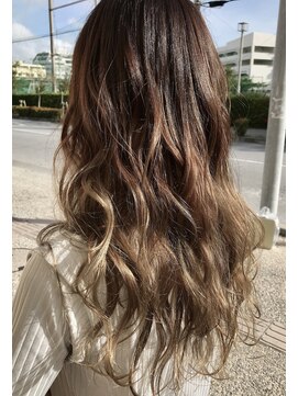 クラナ(clana) 外国人風バレイヤージュ