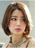 自然な女性らしいボブ