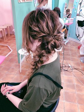 ヘアセットサロン アッシュ 神戸三宮(Ash) 横寄せ×編みおろし
