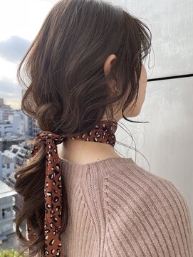 トリコ ショップアンドヘアサロン(tricot shop hair salon) ゆるまきローポニー/20代30代/大人ヘアセット/小顔アレンジ髪