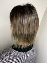 モルニ(MORNI)&nbsp;ハニーべージュ_マロンベージュ Aラインボブ かきあげ