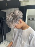 ホワイトハイライト×ツイストスパイラルパーマ
