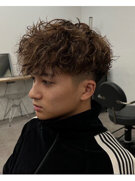 エルマーク(L-MARK) スペインカールスパイラルパーマツイストパーマフェード短髪