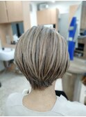 ショートボブ