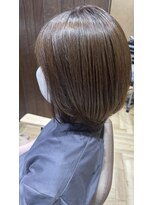 イロハ(iroh)&nbsp;タテムラブリーチ/脱白髪染めカラー/ボブ