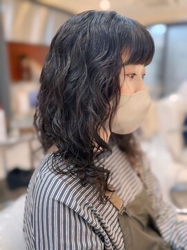 ザビー(THE B) 本八幡×パーマ×黒髪×セミロング