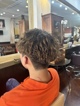 シャンプーボーイアネックス(SHAMPOO BOY Annex) メンズマッシュ ツイストスパイラルパーマ 佐世保