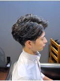 ビジネスツーブロックショート フェザーパーマ かきあげバング