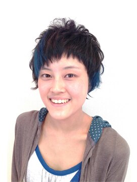 ヘアー キュート(hair CUtE) 黒髪に涼しげセクションカラーを散りばめたインパクトショート！