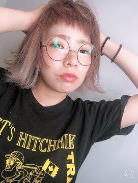 シーデン(C-den) 切りっぱなしボブ×インナーカラー×ホワイトアッシュ×イルミナ