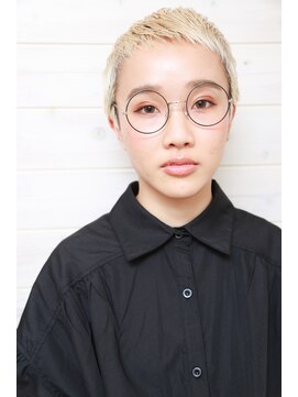 オーシャン(Ocean) ［OCEAN　Hair&Life]グレーベージュ☆オン眉ショート☆