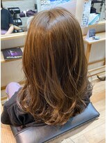 オーシャン(Ocean)&nbsp;［OCEAN Hair&Life 水田成美］ミルクベージュハイライトカラー