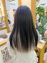 ギャラクシー ヘアードレッサーズ(galaxy hairdressers)&nbsp;ストレートでも可愛いインナーカラーホワイトグレージュ