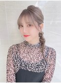 丸型さんでも似合う小顔前髪ありミディアムポコポコ編み下ろし