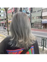 シャペウ駒込 グラデーション風シルバー系カラー