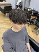 波巻きツイストスパイラルパーマツーブロック刈り上げ