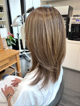 エムプラス 二子玉川(Mplus) 【50代60代】ウルフレイヤー明るい白髪ぼかし B Mplusミズイデ