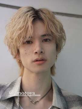 サイン メンズ 表参道(SIGN men's) フェザーカットブリーチカラーダウンパーマセンターパート