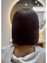 イゾラ(isola)&nbsp;【isola】ニュアンスボブ/きりっぱなし/タッセルボブ/小顔カット