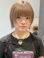 ラミエバイメルト 下北沢(lamie by melt) ショート ボブレイヤー 顔周り ブリーチ ミルクティーベージュ