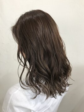 アリウス(ALIUS by posh) 【ALIUS 池袋 小川真一】ホワイトグレージュローグラデ