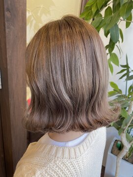 アン(Hair make un) くすみベージュカラー☆