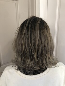 ロンドアベニール 北千住(Lond avenir) namie ブリーチありハイトーングラデーション