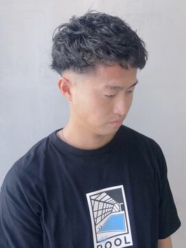 フランクスバーバーリザーブ 人形町店(FRANK’S BARBER RESERVE) ツーブロツイストスパイラル　ｙ