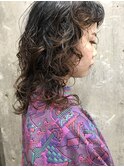 #スパイラルパーマ#ミディアムウルフ#日比野未奈