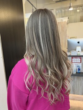 ヘアーグランデシーク(Hair Grande Seeek) ハイトーンシールエクステグラデーションホワイトメッシュ☆