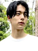 センターパートニュアンスパーマ刈り上げツーブロックメンズヘア