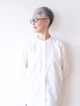 えがお美容室 奈良店 【えがお美容室 奈良店】50代60代に◎グレイヘアベリーショート
