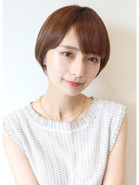 アイ(I.) 【 Ｉ. 】30代からの襟足すっきり前下がりショートボブ　川口