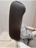 美髪さらさらロング暗めカラー短め前髪ナチュラル似合わせ30代