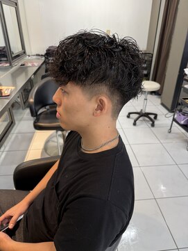 アイズ 海老名(AIZU) スペインカール メンズパーマ メンズカット フェード