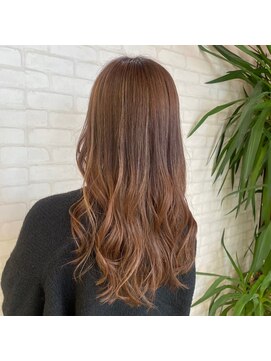 ビスイル 秋葉原店(Vis ill) くびレイヤーエモージュマチルダボブインナーグレージュ