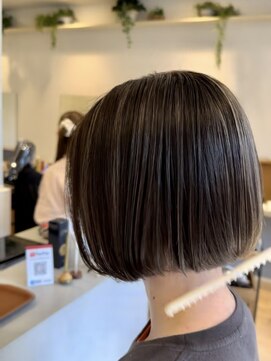 コノアラボ 守谷店(Conoah labo) アディクシー/ヴィラロドラ/白髪