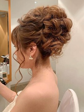 美容堂 華やかカールアップヘア