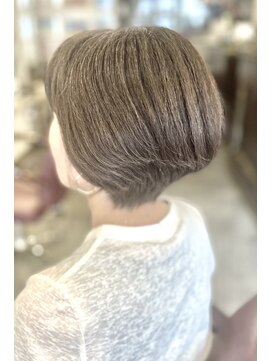 サーティエイト(38) 丸みマッシュショート/アッシュカラー/カット/髪質改善/元町/