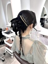 アフィナー(Afinar)&nbsp;お呼ばれヘアカチモリヘア