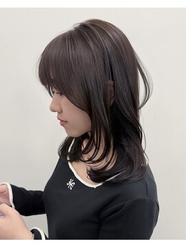 イーラ(era) RENYA☆ミディアムレイヤー 小顔 オリーブグレージュ 黒髪