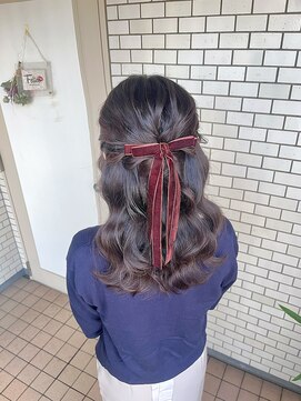 フェリーチェ(Felice) ハーフアップ お呼ばれヘア ベロアリボン ウェーブ巻き