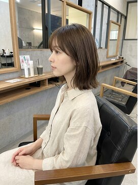 ソッカ(socca) くびれ外ハネミディアムレイヤー