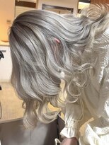 ブレイズヘアー(BLAZEhair)&nbsp;【ドーリーカラー】ホワイトミルクティグレージュ×ブリーチ３回