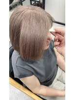 ピックアップ(ｐｉｃｋ ｕｐ)&nbsp;60代　ショートカット　白髪ぼかし