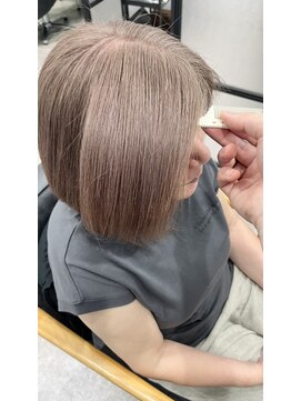 ピックアップ(pick up) ショートカット 白髪ぼかし