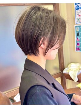 ハピネス クローバー 学園前店(Happiness CLOVER) ☆大人★ショートボブ/白髪ぼかし7.4ナチュラルショート